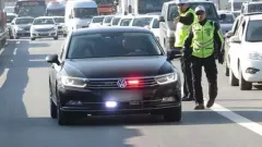 Trafikte Çakar Lamba Terörü Bitiyor: Yetkisiz Çakar Kullanana 2026'da Kesilecek Ceza Belli Oldu!